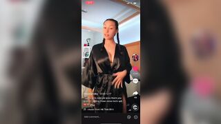 Sexy TikTok Girls: @kaelanisky - her sexy ass in that robe! #4