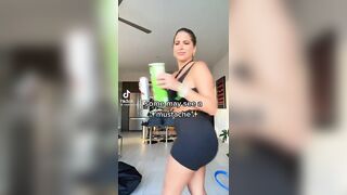 Sexy TikTok Girls: Milf alert #2