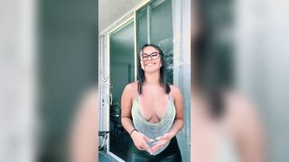 Sexy TikTok Girls: I like her top #2