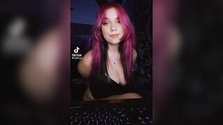 Sexy TikTok Girls: I like her hair #1