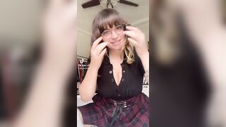 Sexy TikTok Girls: I like big noses #1