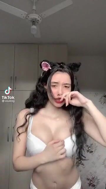 U guys need to see her..