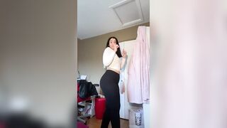 Sexy TikTok Girls: Slightly see-through booty #4