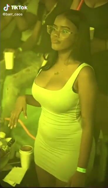 Club Baddie @barr_caos