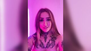 Sexy TikTok Girls: fuzzy duck #2