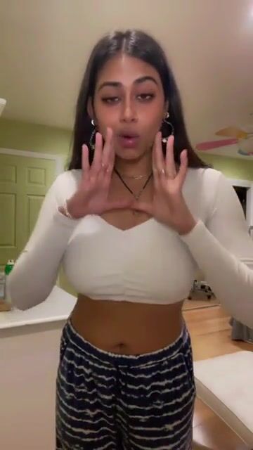 likitha521 on tiktok is such a hottie. fucking love her
