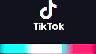Sexy TikTok Girls: So much ass in those pants #4