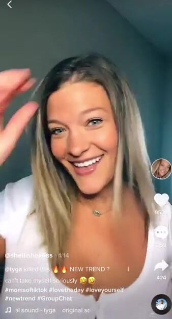 One of the hottest moms on tik tok but she stopped posting recently