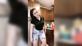 Sexy TikTok Girls: Mind the gap #1