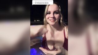 Sexy TikTok Girls: Gotta eat @yellz0 #4