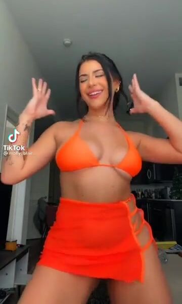 One of the biggest thots on TikTok lol ????