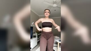 Sexy TikTok Girls: Lilith with the bank #1