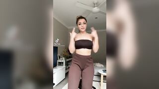Sexy TikTok Girls: Lilith with the bank #2