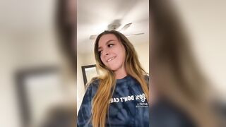 Sexy TikTok Girls: Sky view of a dumb ass #4