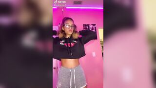 TikTok Underboob: Simple dance to reel them in #1