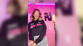 TikTok Underboob: Simple dance to reel them in #2