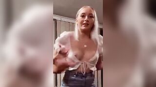 Tiktok Nipslips: @carlynash #4