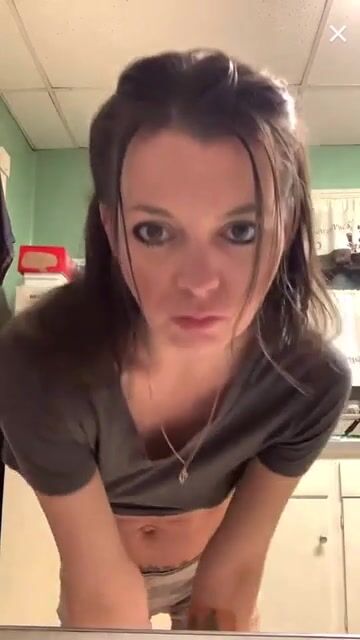 Girl on tiktok live shirt pulling. Quick views