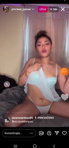 so hairy ! omg...But damn , she's pretty ????