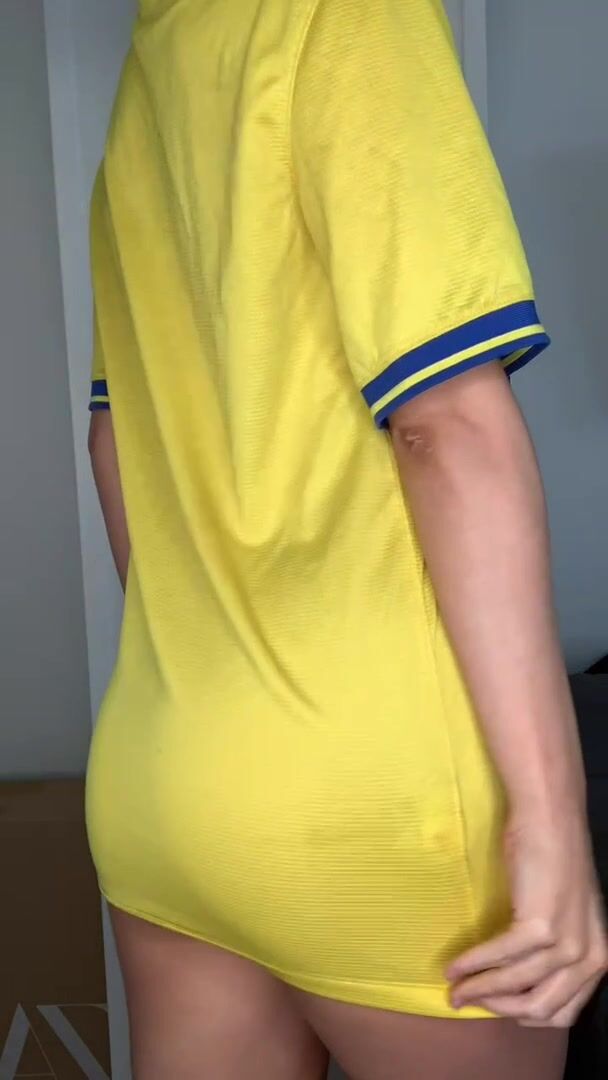 Is my booty big enough to play with ?????