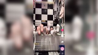 TikTok Feet: wowza #2
