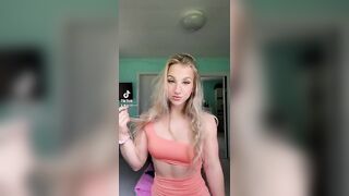 Sexy TikTok Girls: Everything is in the back ♥️♥️✅ #1