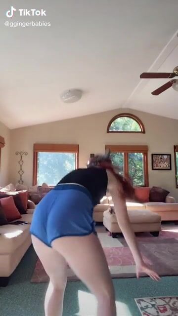 @ggingerbabies - quick boobslip