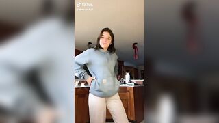 Sexy TikTok Girls: @elysecarolyn #1