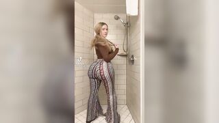 Sexy TikTok Girls: its so fucking big…. #3