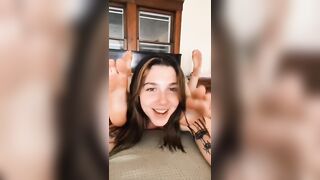 TikTok Feet: Alexis and Livinia name a more iconic duo! #2