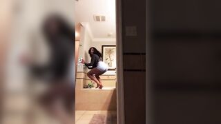 TikTok Feet: @isavbarr #2