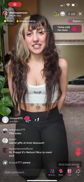 Greedy girl thefreyjamoon live soles pt3