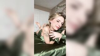 TikTok Feet: Let’s order in #3