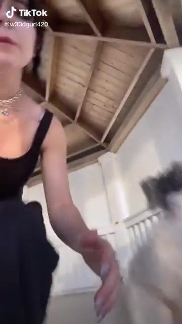 it’s been a while since shockey showed her feet, wish we could see more of those soles man ????