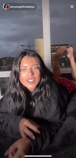 She’s back on live in TikTok ????????????