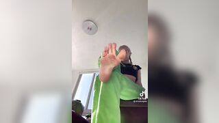 TikTok Feet: Dirtyfeetgirls dirty feet #3