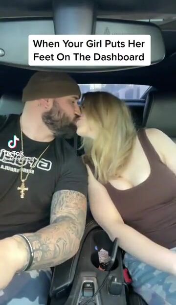 I will let her put her feet on my dashboard ????❤️