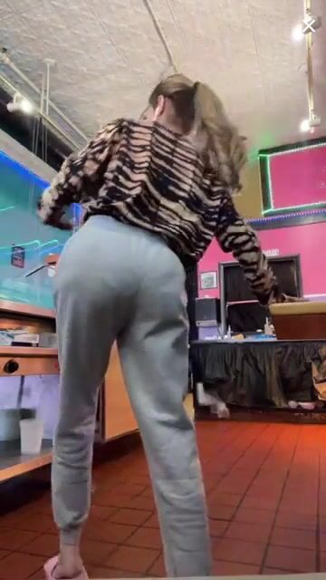 Found this girl on tiktok live, this has to be one of the best ????
