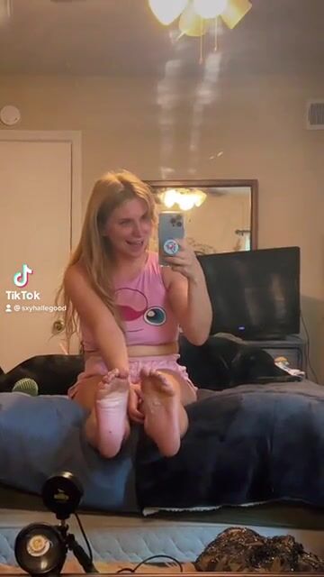 No socks or panties ;P