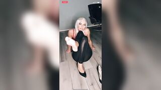 Maxi…fun doing a countdown and saying cum at the end on live
