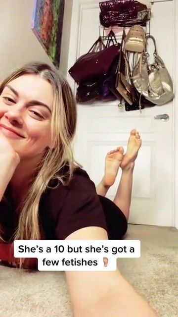 Actress Lindsey Shaw Soles