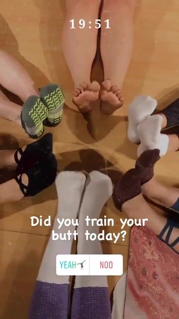 TikTokFeet - Video #7611