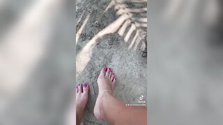 TikTok Feet: Pink nails #4