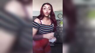 TikTok Clap: Clapping while Cleaning ♥️♥️ #1