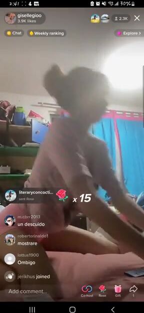 One of the hottest live ????