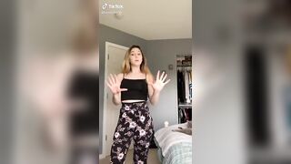 Hot TikTok: Kendallkk16 shakes her booty ♥️♥️♥️♥️ #2