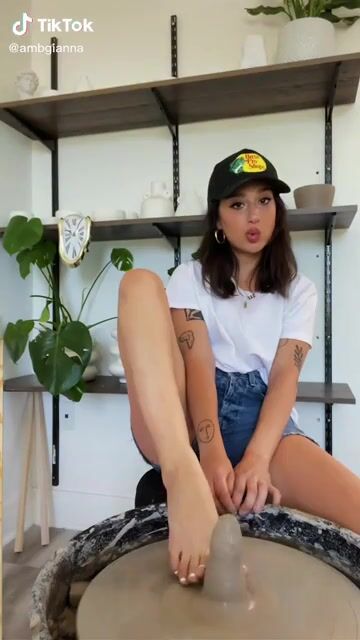 Imagine the footjobs