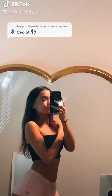 Kathry Nrosheh feet ????????