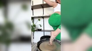 TikTok Feet: pottery gone wild with @ambgianna #4