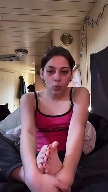 Couple clips from live earlier Scoutrobert